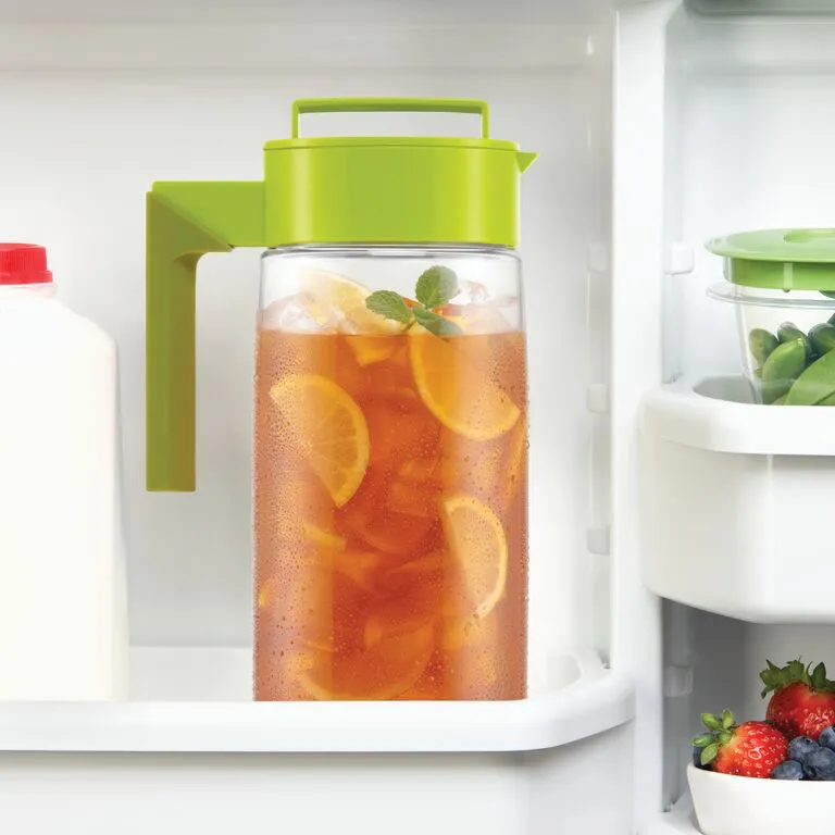 2 Quart Airtight Pitcher